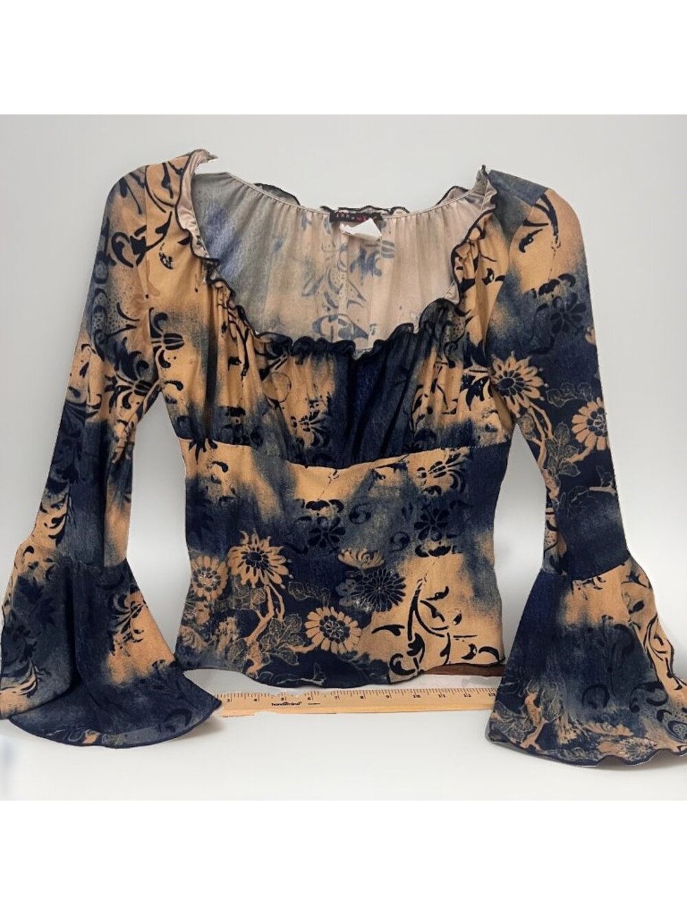 Vintage Blue Paisley Floral Top 3/4 Bell Sleeve Lettuce Hem Y2K Size L.     I